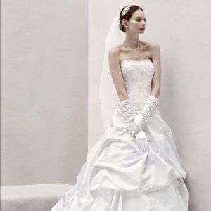 Oleg Cassini Wedding Gown/Dress